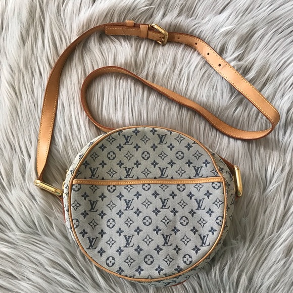 Louis Vuitton Handbags - 🎉SALE🎉 LOUIS VUITTON Jeanne GM Crossbody